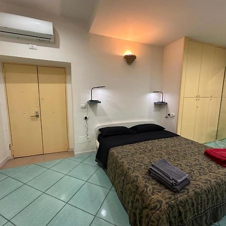 Апартаменты 'A Casa Toja Неаполь Экстерьер фото